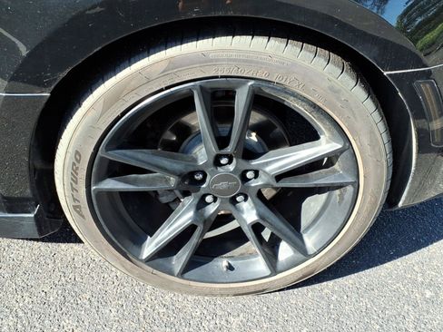 Used 2021 Chevrolet Camaro LT RWD image 7