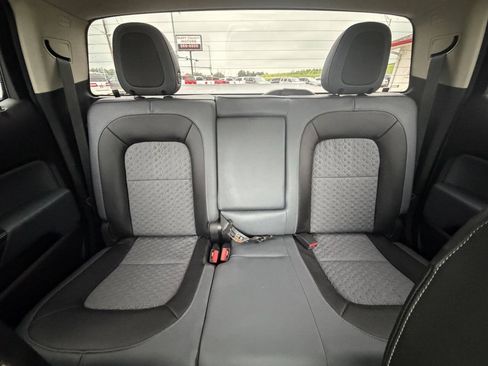 Used 2015 Chevrolet Colorado Z71 AWD/4WD image 28