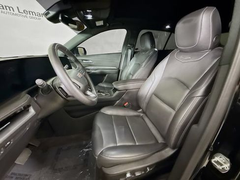 Used 2025 Cadillac XT4 Premium Luxury w/ Cold Weather Package FWD image 21