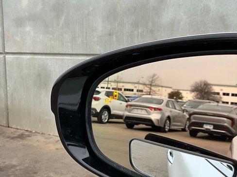 Used 2014 Lexus LS 460 w/ Comfort Package image 20