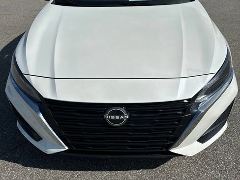 Used 2024 Nissan Altima 2.5 SV FWD image 5