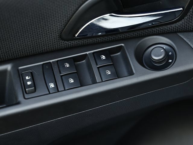 Used 2015 Chevrolet Cruze LT FWD image 15