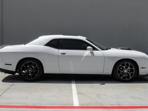 Used 2020 Dodge Challenger R/T w/ Blacktop Package RWD image 10