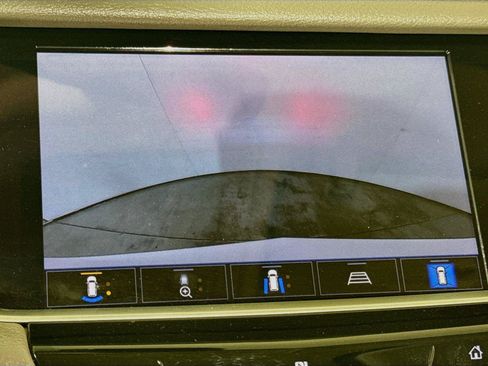 Used 2021 Cadillac XT5 Premium Luxury FWD image 12