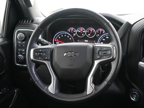 Used 2020 Chevrolet Silverado 1500 LT Trail Boss AWD/4WD image 17