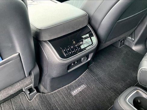 Certified 2025 INFINITI QX80 Luxe image 35