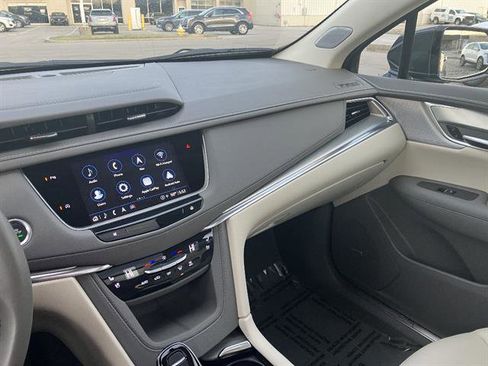 Certified 2022 Cadillac XT5 Premium Luxury image 15