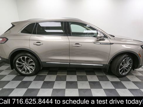 Used 2021 Lincoln Nautilus Reserve AWD/4WD image 7