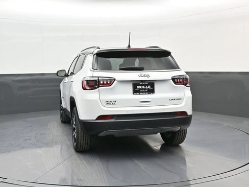 Used 2024 Jeep Compass Limited image 6