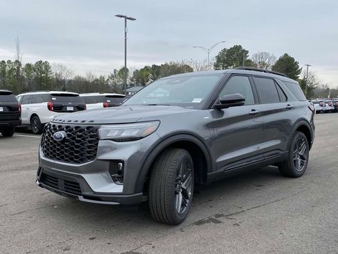 New 2026 Ford Explorer ST-Line w/ ST-Line Street Pack image 7