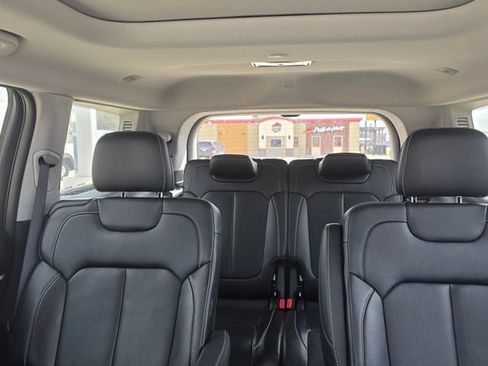 Used 2022 Jeep Grand Cherokee L Limited w/ Luxury Tech Group II image 22