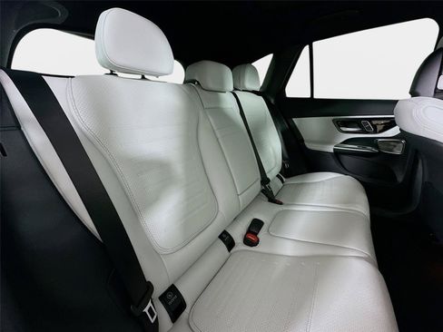 Certified 2026 Mercedes-Benz GLC 300 4MATIC image 37