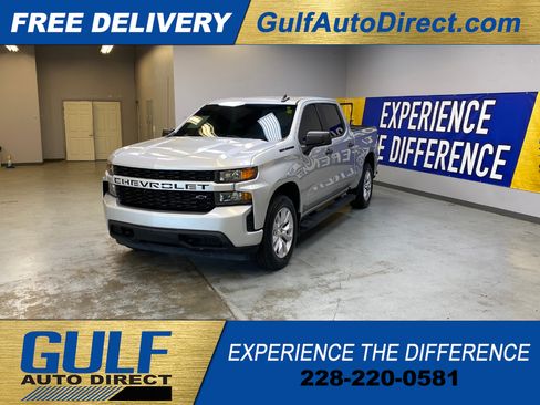 Used 2022 Chevrolet Silverado 1500 Custom w/ LPO, Dark Essentials Package AWD/4WD image 4