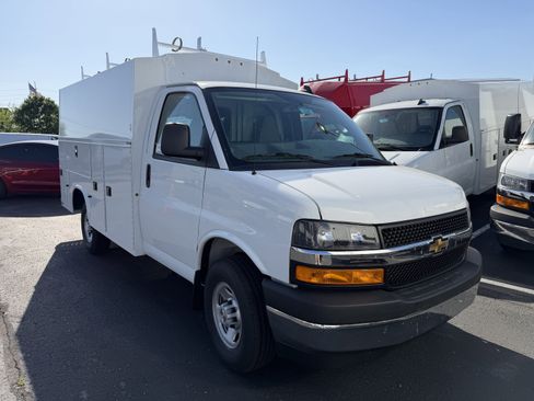New 2026 Chevrolet Express 3500 w/ Power Convenience Package RWD image 2