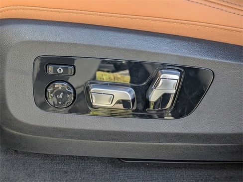 New 2026 BMW X7 xDrive40i image 21