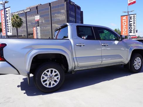 Certified 2026 Toyota Tacoma SR5 RWD image 4