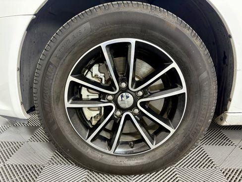 Used 2017 Dodge Grand Caravan GT image 9