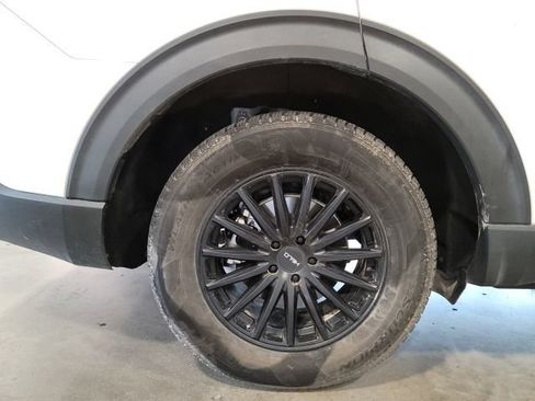 Used 2020 Ford Explorer XLT AWD/4WD image 15