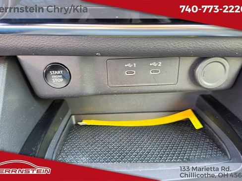 Used 2024 Nissan Rogue S AWD/4WD image 19