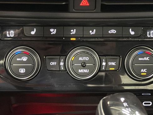 Used 2023 Volkswagen Jetta SEL FWD image 18