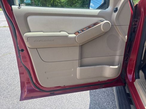 Used 2009 Ford Explorer Eddie Bauer AWD/4WD image 18