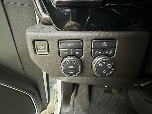 Certified 2023 Chevrolet Silverado 1500 LT w/ Protection Package AWD/4WD image 27