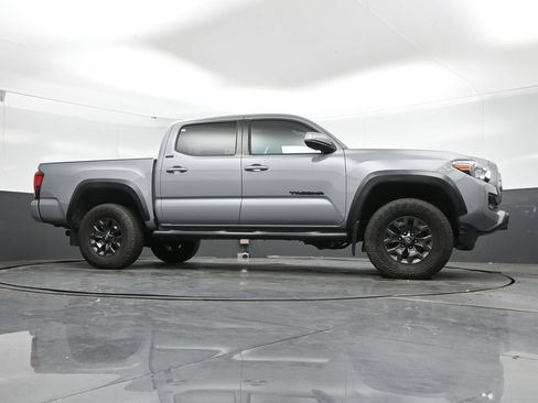 Used 2021 Toyota Tacoma SR5 w/ Trail Edition AWD/4WD image 41