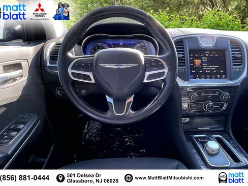 Used 2019 Chrysler 300 Touring w/ Sport Appearance Package image 6