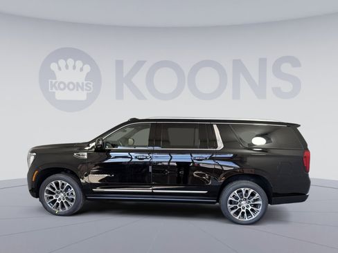 New 2026 GMC Yukon XL Denali w/ Denali Reserve Package image 2