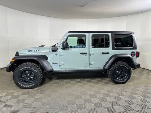 Used 2023 Jeep Wrangler Unlimited w/ Cold Weather Group image 6