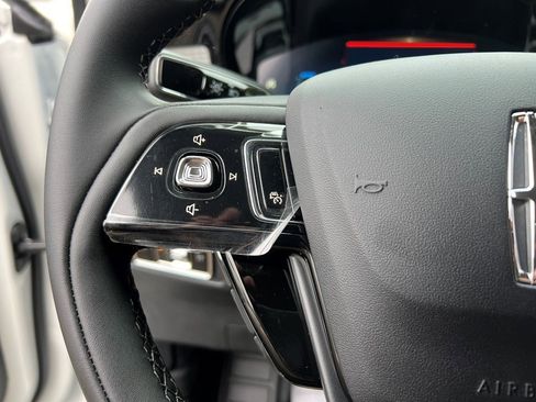 New 2026 Lincoln Corsair Premiere image 24
