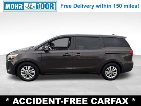 Used 2018 Kia Sedona LX FWD image 2