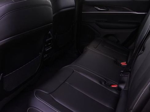 New 2025 Jeep Grand Cherokee Limited AWD/4WD image 13