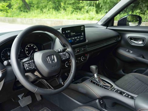 Used 2026 Honda HR-V Sport image 16