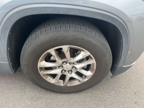 Used 2019 Chevrolet Traverse LT image 10