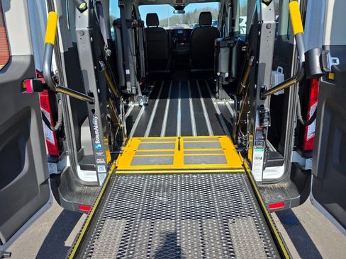 Used 2023 Ford Transit 350 XL image 18