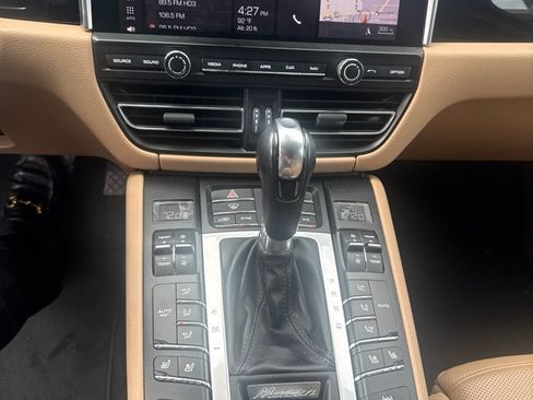 Used 2020 Porsche Macan AWD/4WD image 6