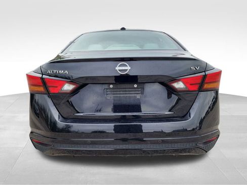 Used 2024 Nissan Altima 2.5 SV image 6