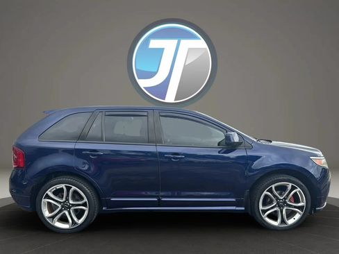 Used 2011 Ford Edge Sport w/ Driver Entry Pkg FWD image 2