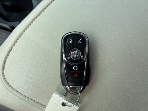 Used 2022 Buick Enclave Avenir image 29