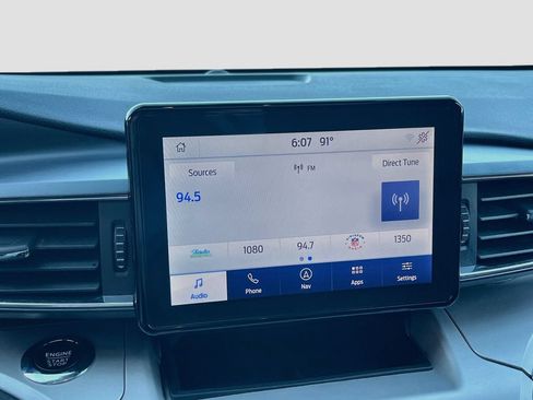 Used 2024 Ford Explorer XLT w/ Equipment Group 202A AWD/4WD image 15