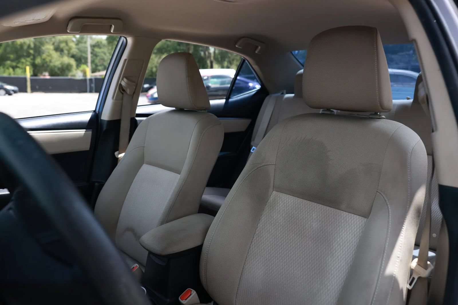 Used 2015 Toyota Corolla LE FWD image 20
