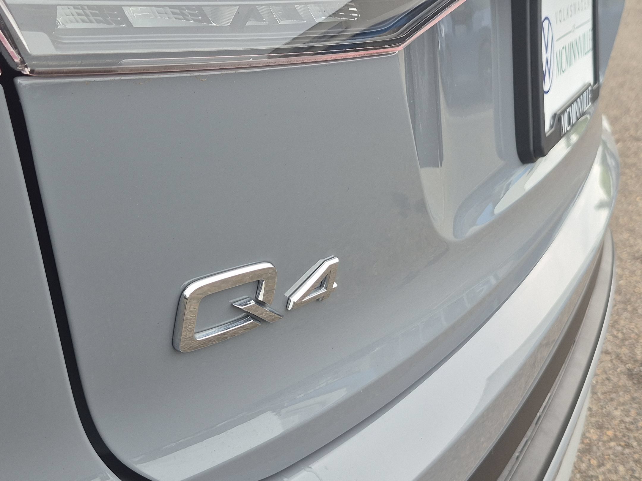 Used 2023 Audi Q4 e-tron Premium w/ Convenience Package RWD image 26