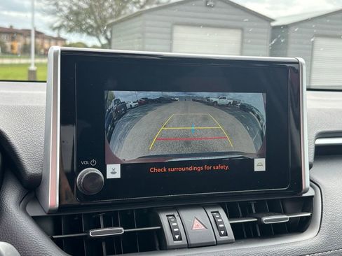 Used 2025 Toyota RAV4 XLE Premium image 12