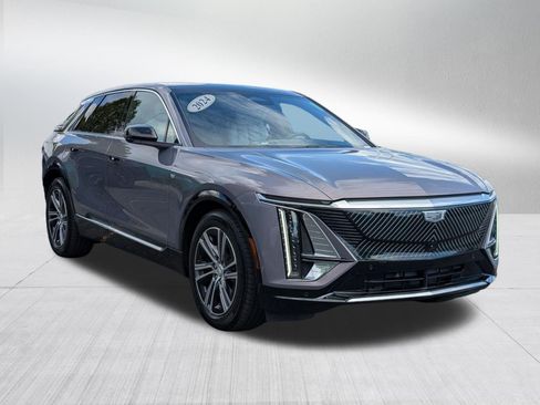 Used 2024 Cadillac Lyriq Luxury AWD/4WD image 7