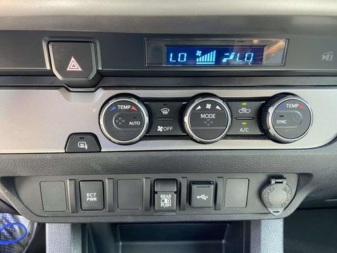 Used 2023 Toyota Tacoma SR5 RWD image 22