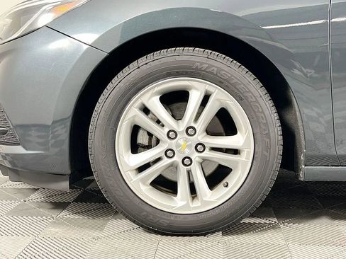 Used 2017 Chevrolet Cruze LT image 29