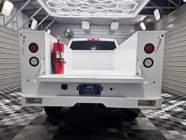 Used 2024 RAM 3500 Tradesman w/ Chrome Appearance Group AWD/4WD image 11
