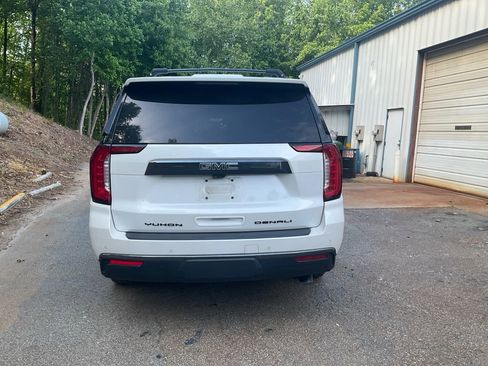 Used 2024 GMC Yukon Denali Ultimate AWD/4WD image 6