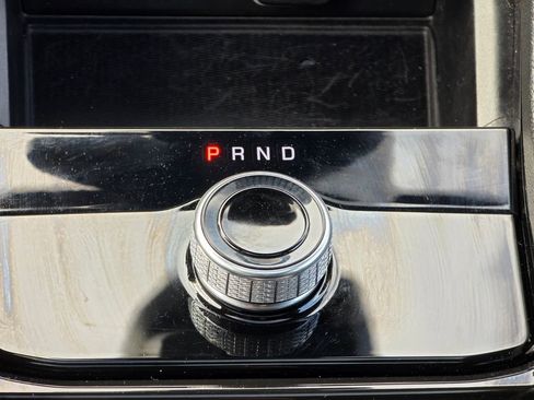 Used 2023 Jeep Grand Cherokee Laredo w/ Luxury Tech Group I image 17